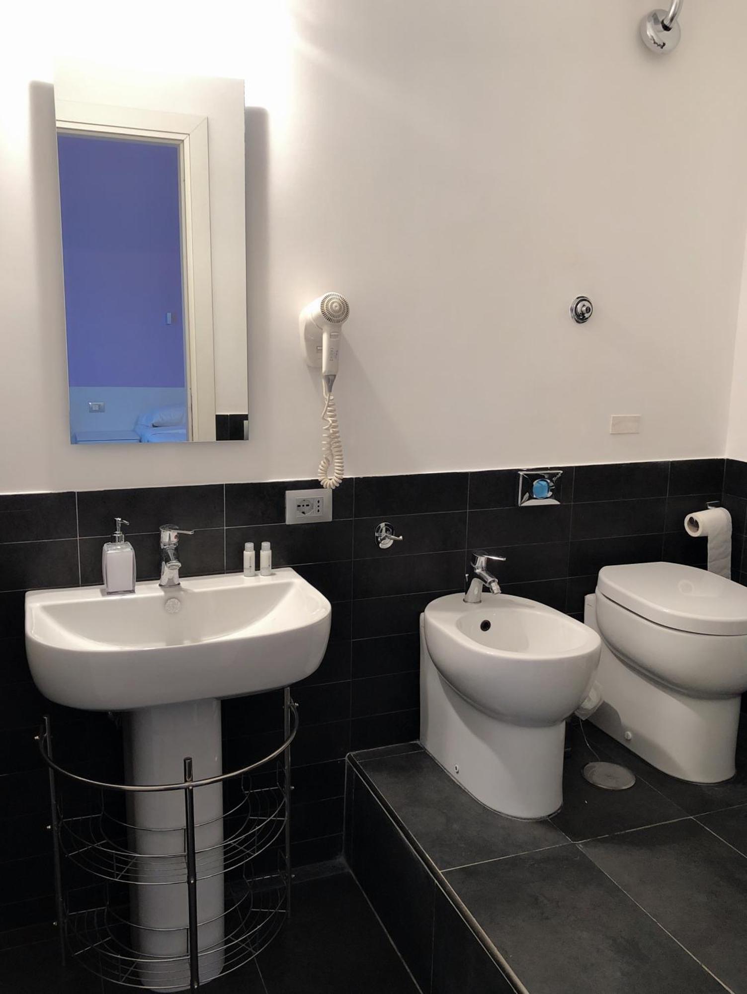 The Manzoni Hotel Рим Екстериор снимка